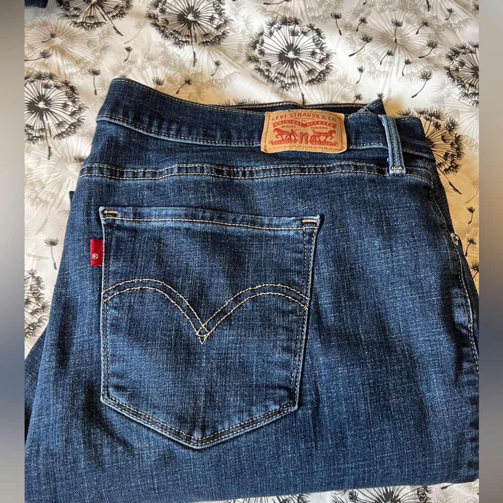 Women’s classic straight Levi’s size 18W